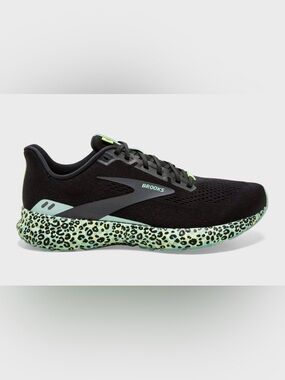 Brooks Black and Green Leopard-Print Women's Running Shoe Size 8.5